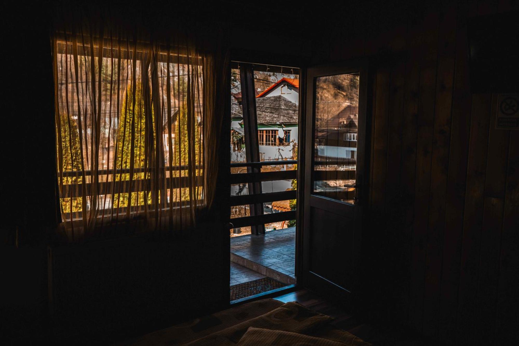 Pensiunea Casa Soarelui Podu Dimbovitei Exterior foto