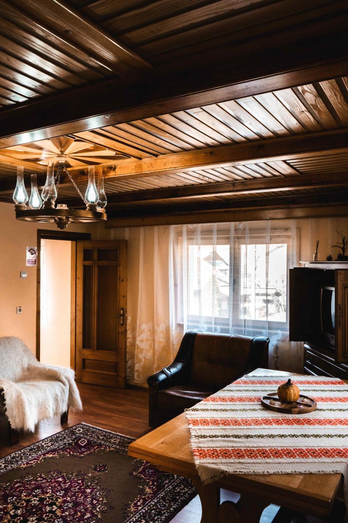 Pensiunea Casa Soarelui Podu Dimbovitei Exterior foto